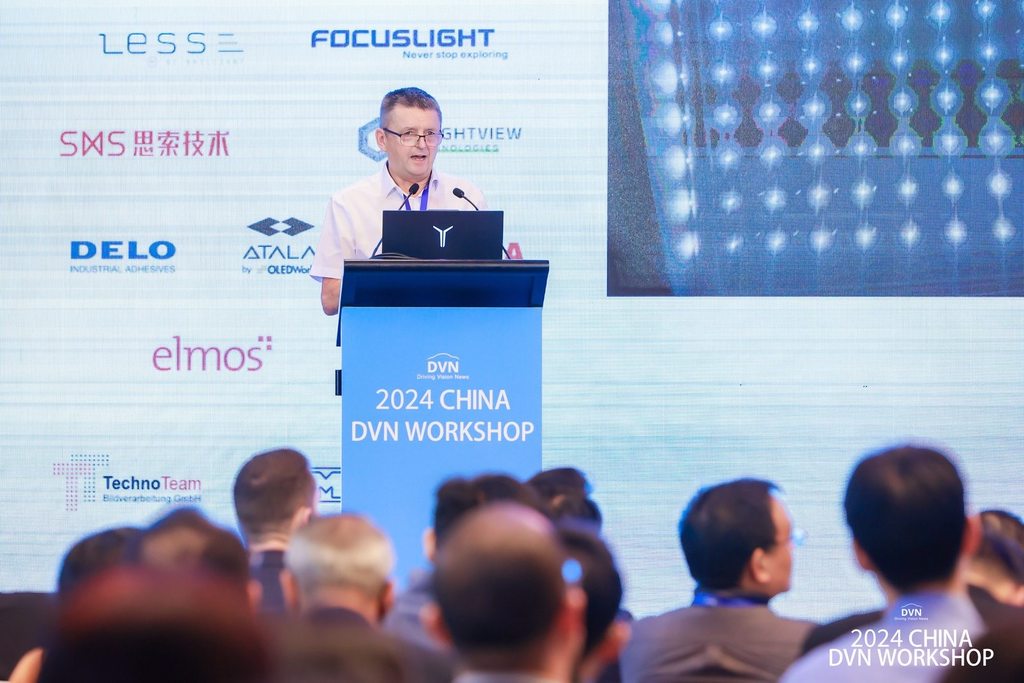 Mike Murphy presenting at DVN Shanghai 2025